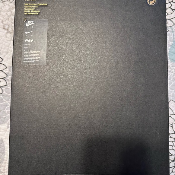 Mens Air Jordan 1 Mid - Picture 3 of 6